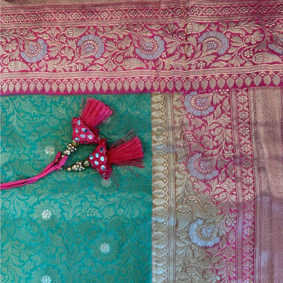 Beautiful Banarasi Pure Silk Saree - Brand New w/Tags - Picture 9 of 14